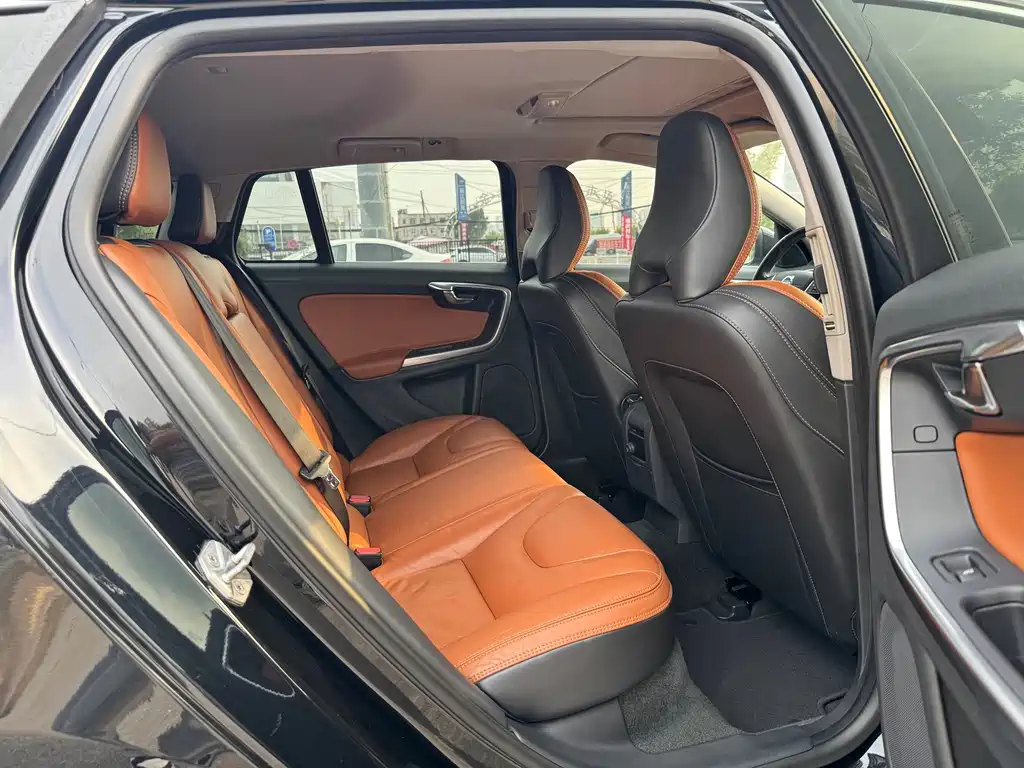 Volvo V60 — миниатюра 12