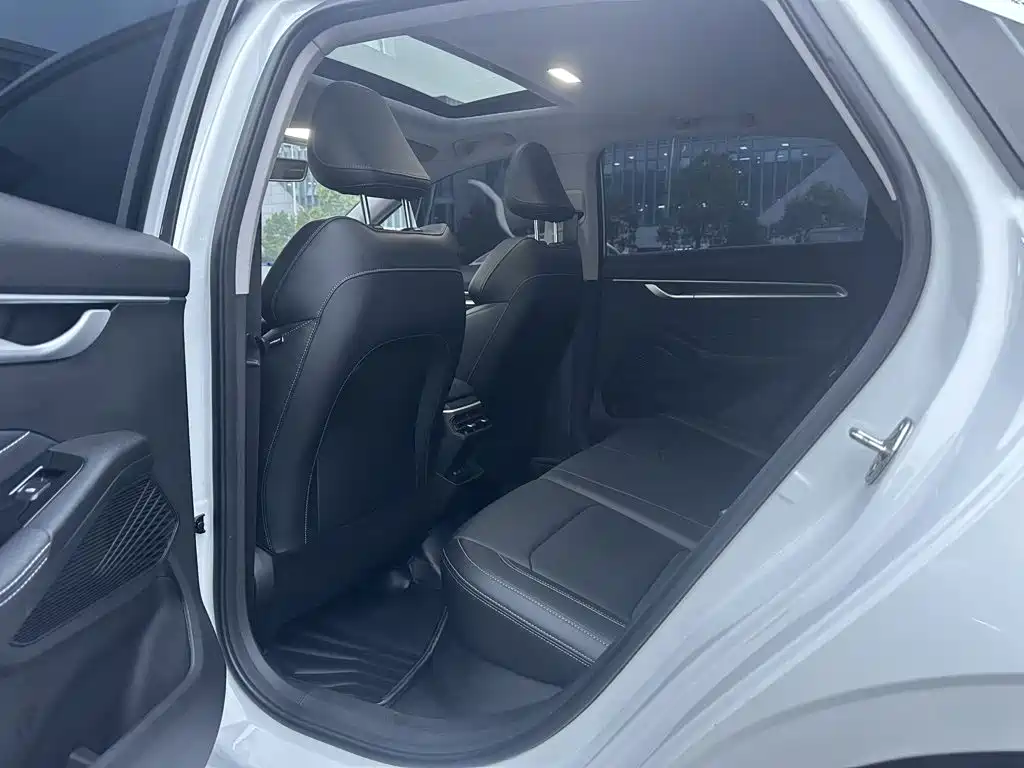 Geely Emgrand — миниатюра 6