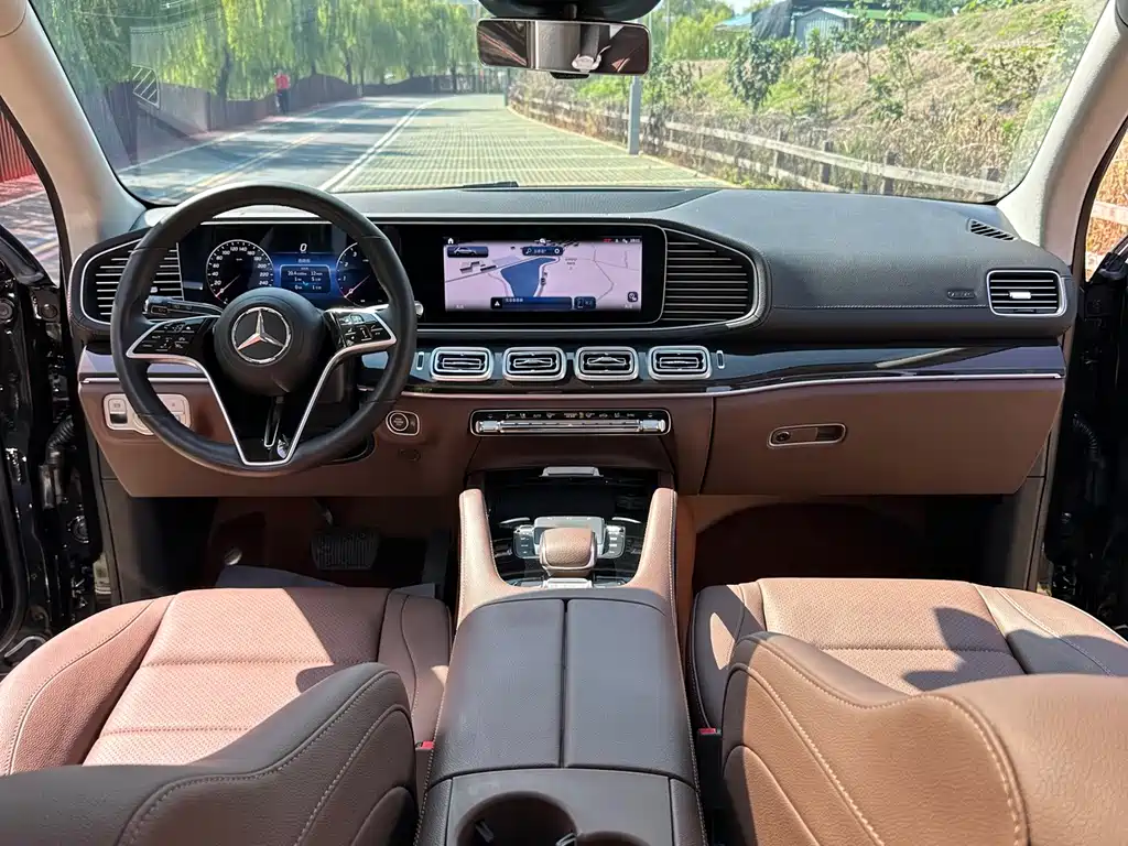 Mercedes-Benz GLE (Import) — миниатюра 14