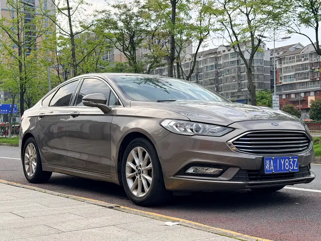 Ford Mondeo — миниатюра 7