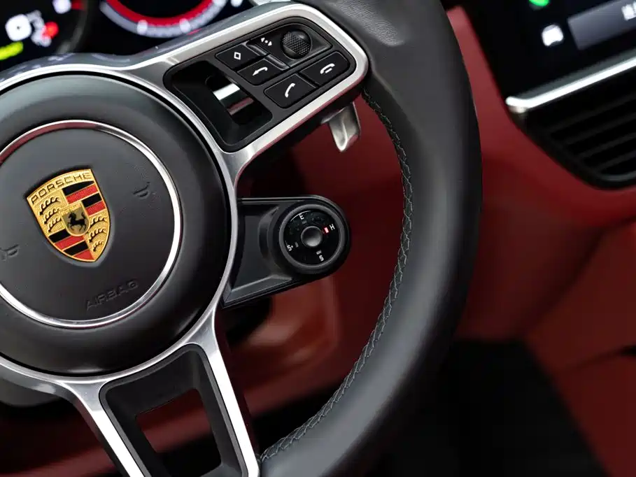 Porsche Cayenne Hybrid — миниатюра 18