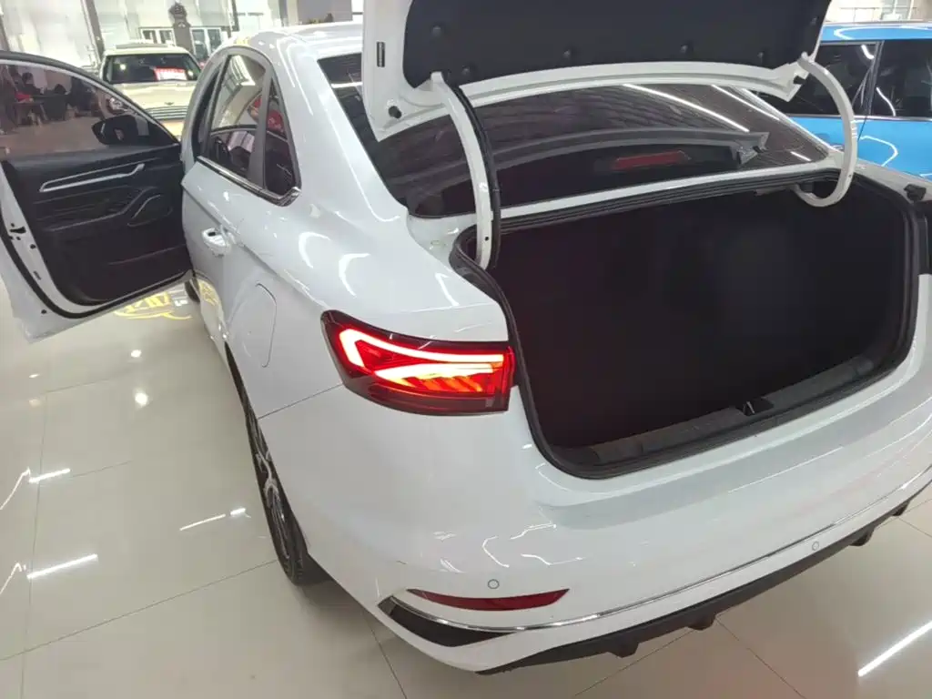 Geely Emgrand — миниатюра 5
