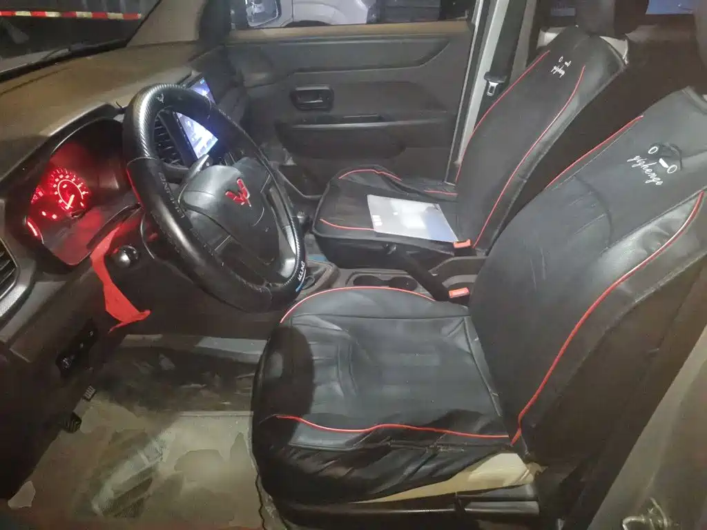 Wuling Hongguang V — миниатюра 8