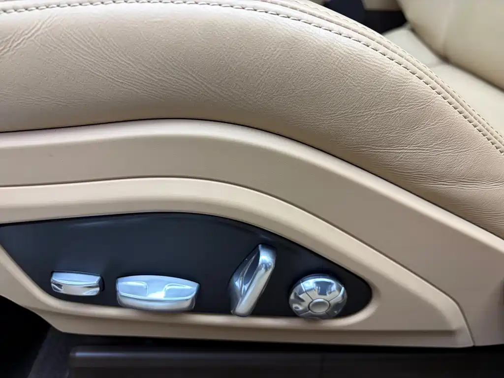 Porsche Panamera — миниатюра 12