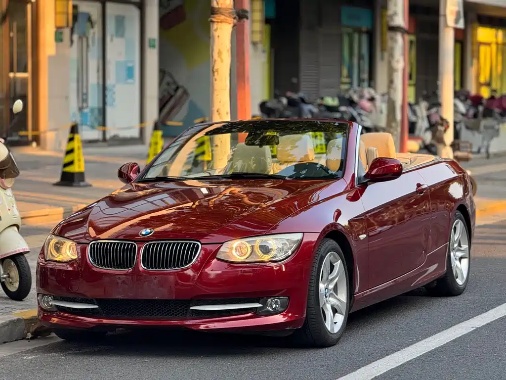 BMW 3 Series (Import) 2011