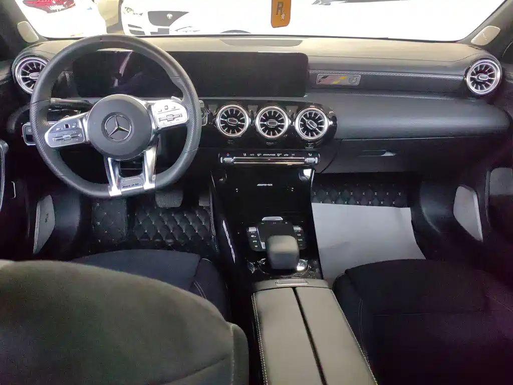 Mercedes-Benz A-Class — миниатюра 7