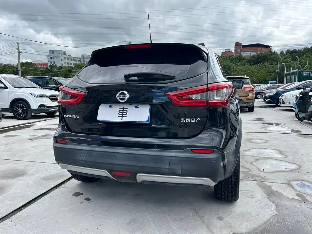 Nissan Qashqai — миниатюра 6