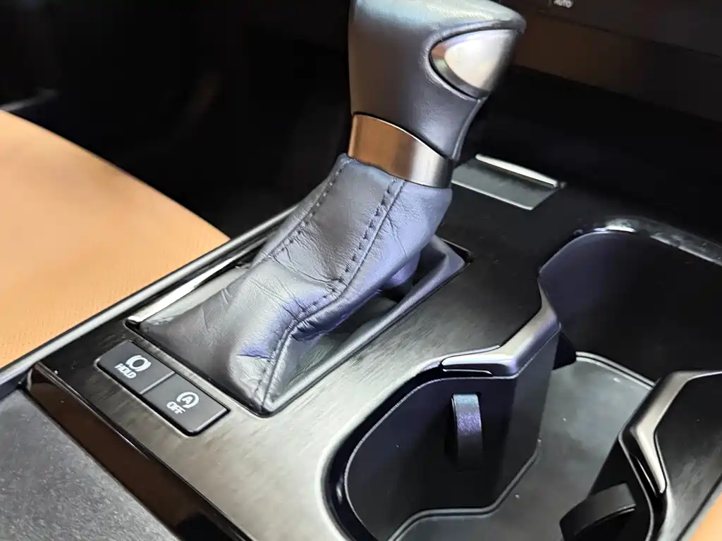 Lexus ES — миниатюра 18