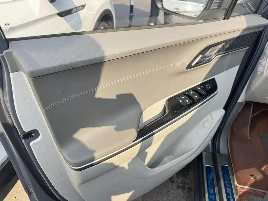 Hyundai Custo — миниатюра 12
