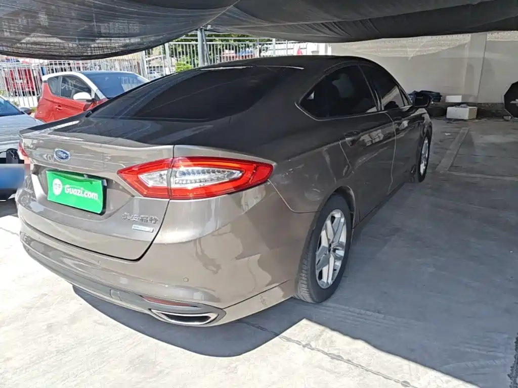 Ford Mondeo — миниатюра 7