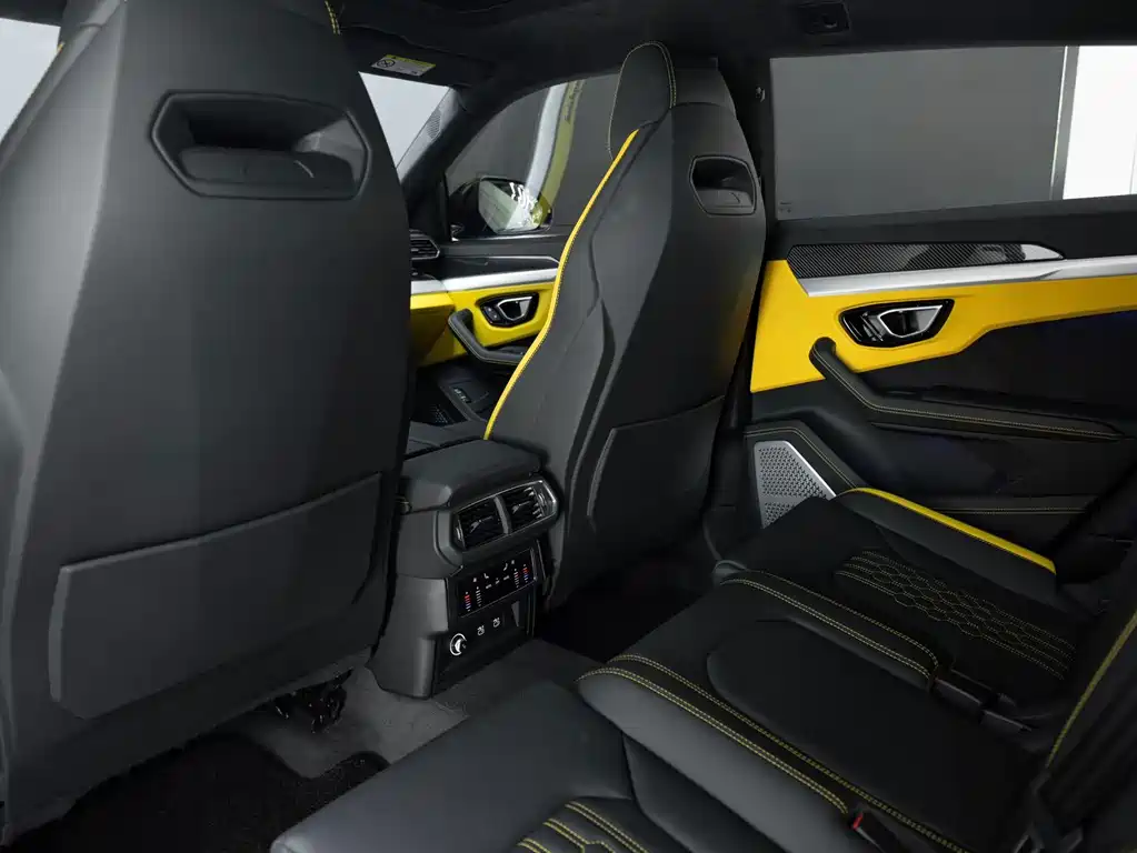 Lamborghini Urus — миниатюра 12