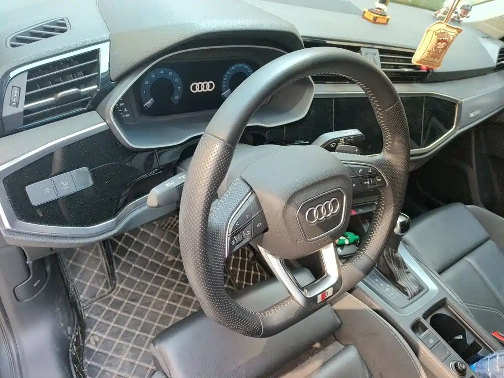 Audi Q3 Sportback — миниатюра 6