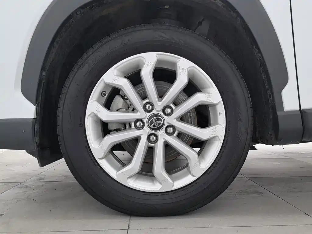 Toyota Frontlander — миниатюра 17