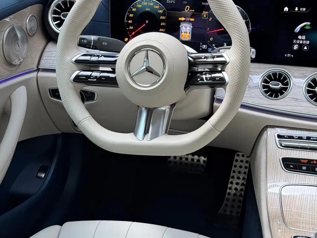 MERCEDES-BENZ E CLASS