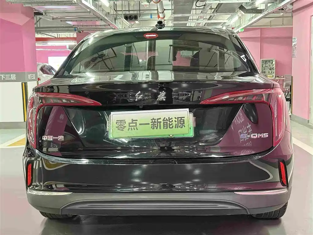 Hongqi Hongqi E-QM5 — миниатюра 5