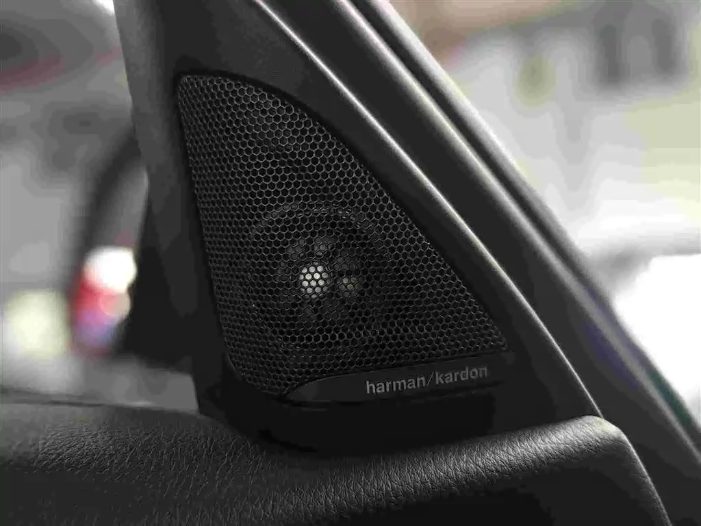 BMW 3 Series — миниатюра 8