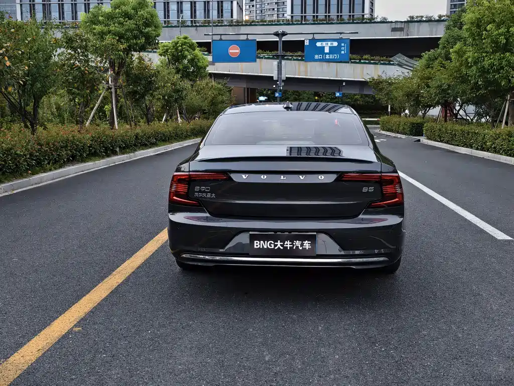 Volvo S90 — миниатюра 5