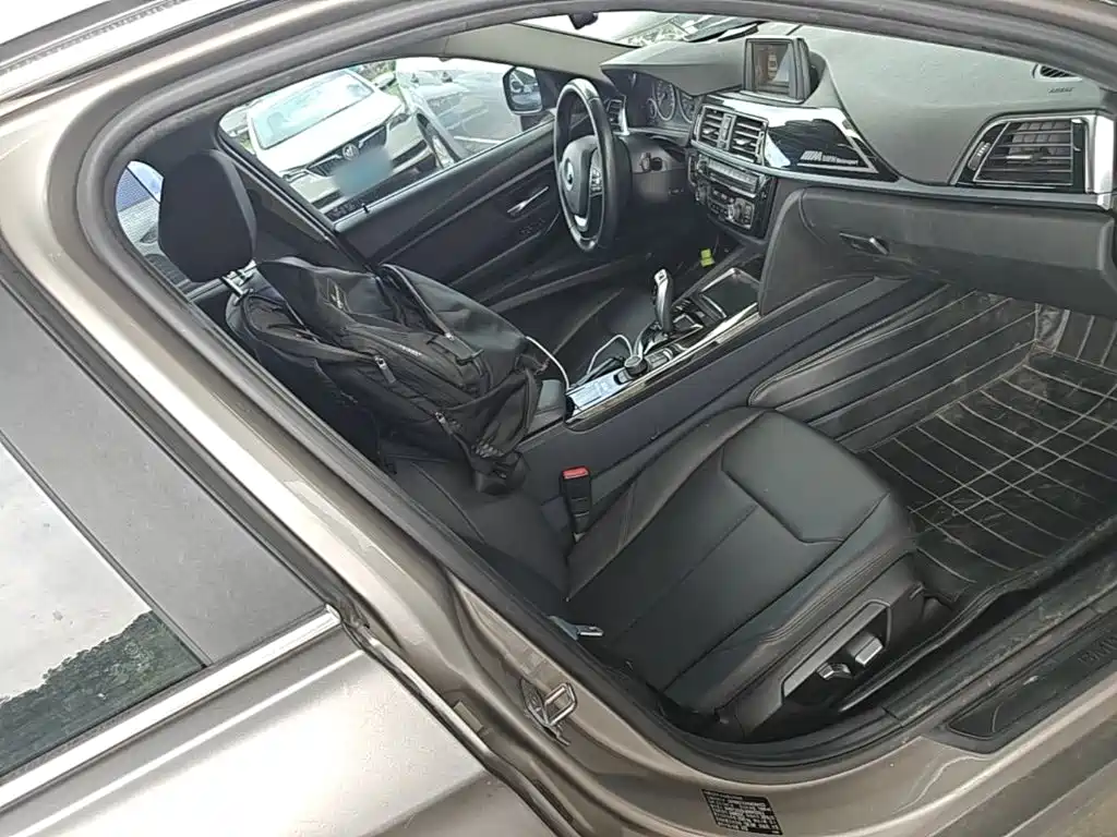 BMW 3 Series — миниатюра 25