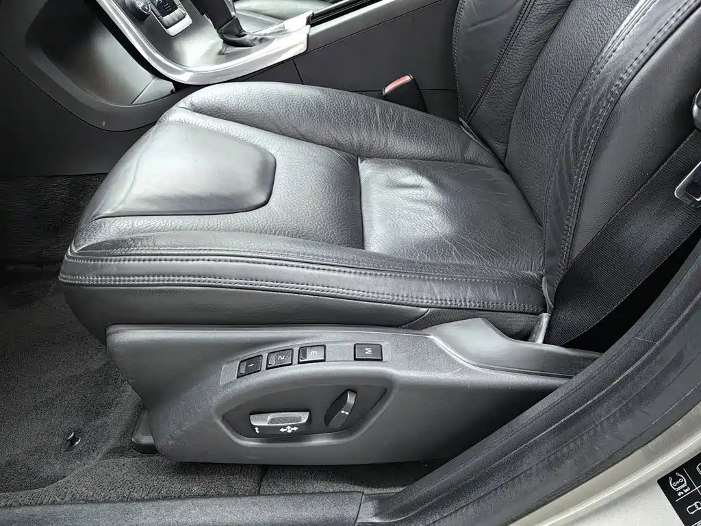 Volvo S60 (Import) — миниатюра 20