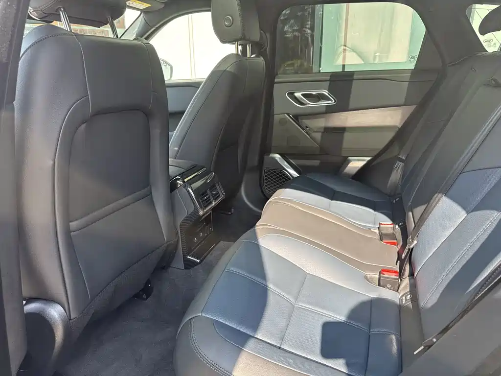 Land Rover Velar — миниатюра 7