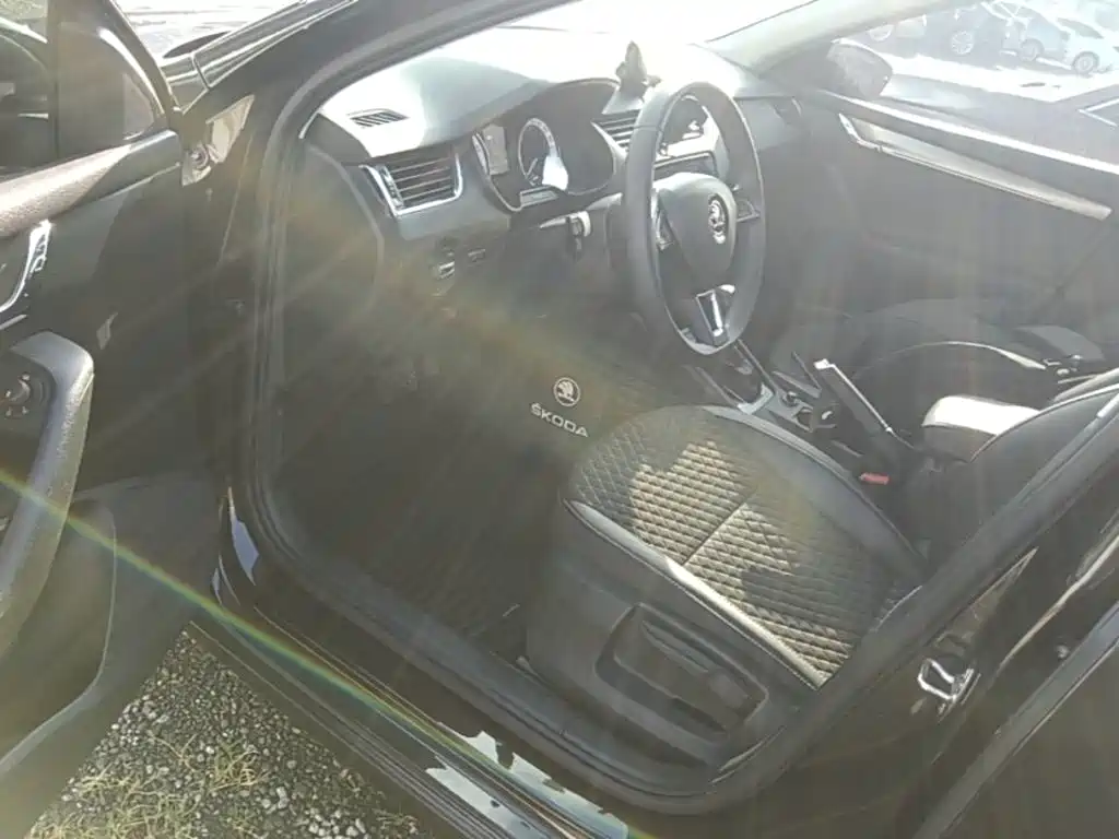 Skoda Octavia — миниатюра 15