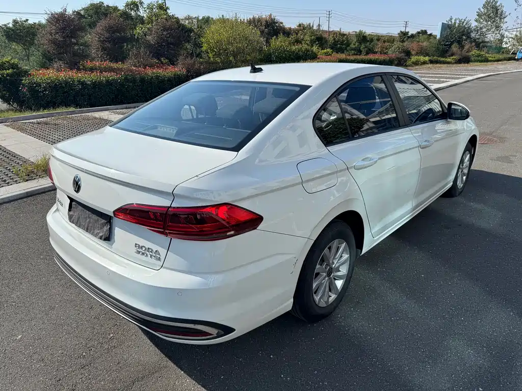 Volkswagen Bora — миниатюра 4