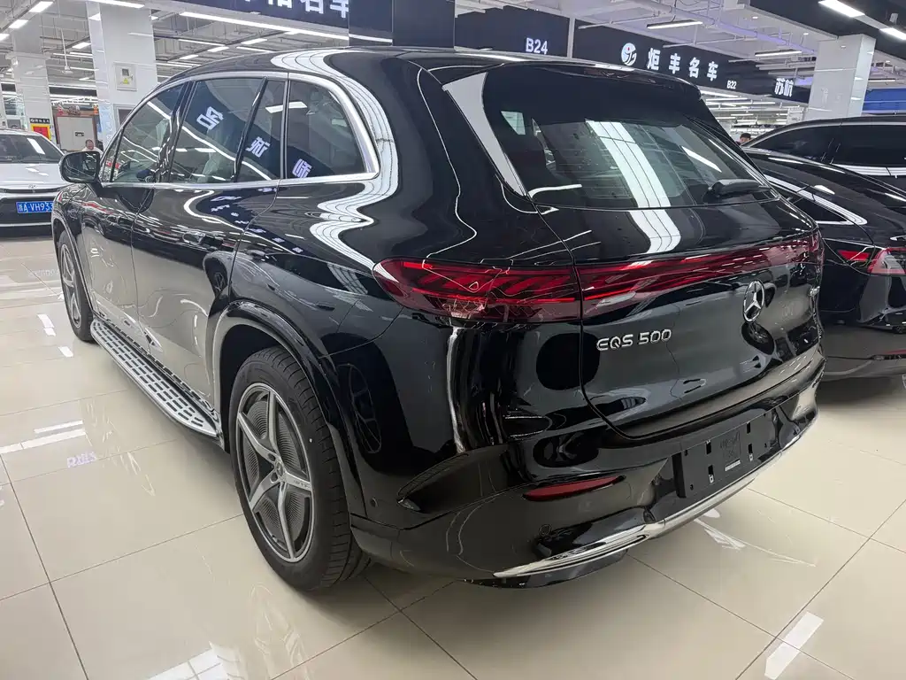 Mercedes-Benz EQS SUV — миниатюра 9