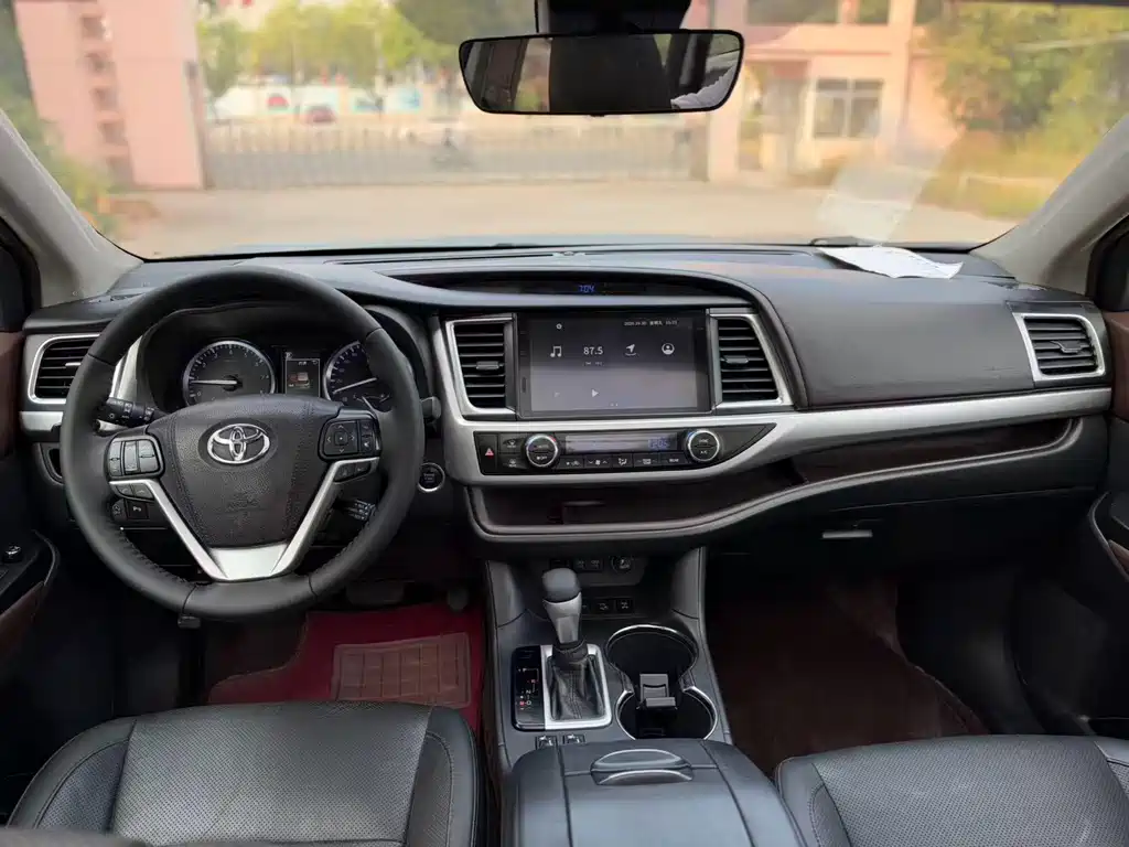 Toyota Highlander — миниатюра 9
