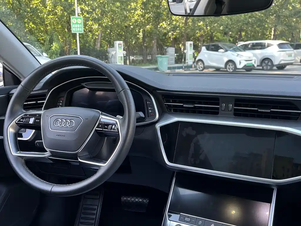 Audi A7L — миниатюра 15