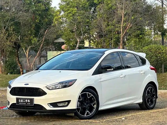 FORD FOX 2017