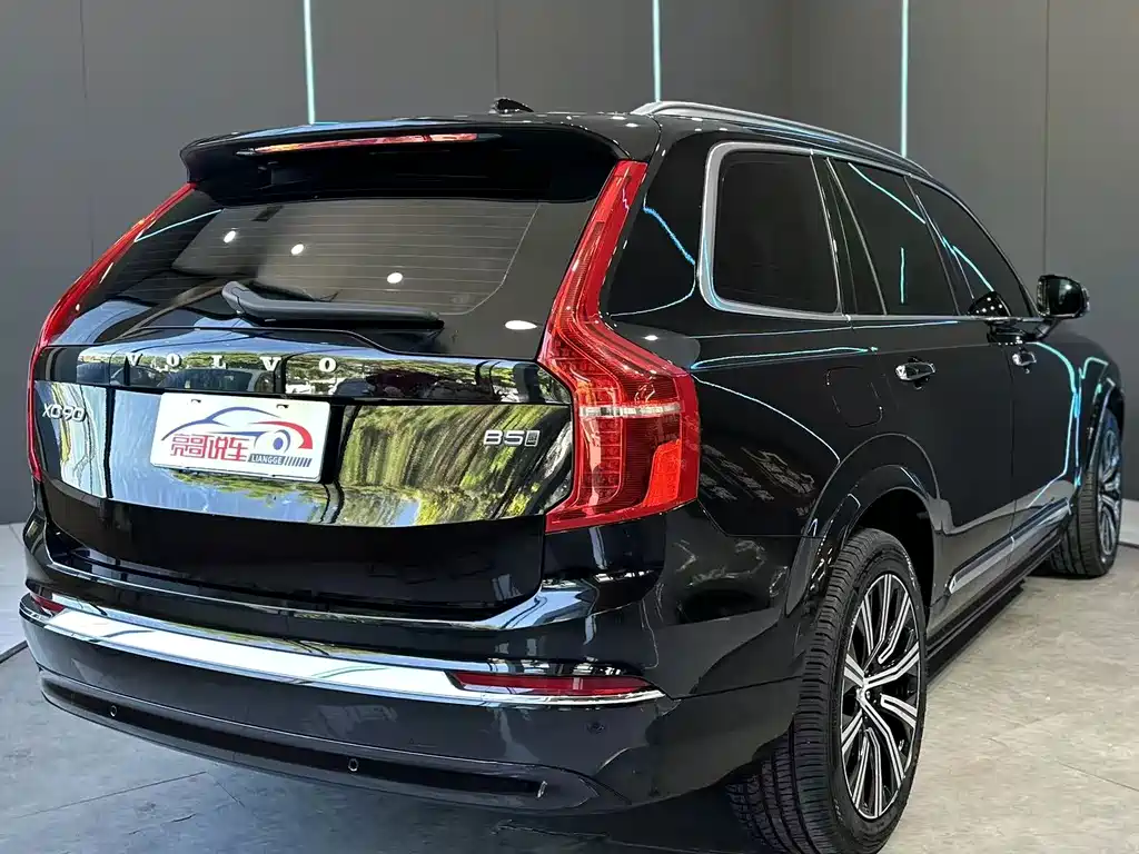 Volvo XC90 — миниатюра 6