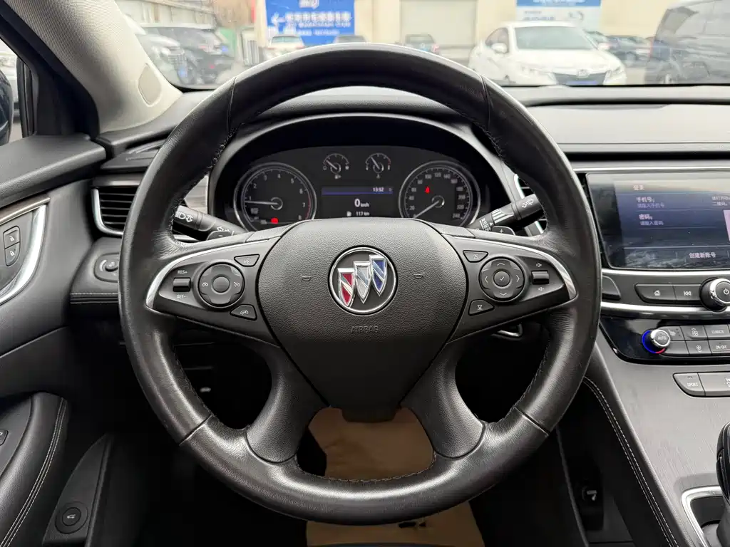 Buick LaCrosse 2021 652T Luxury