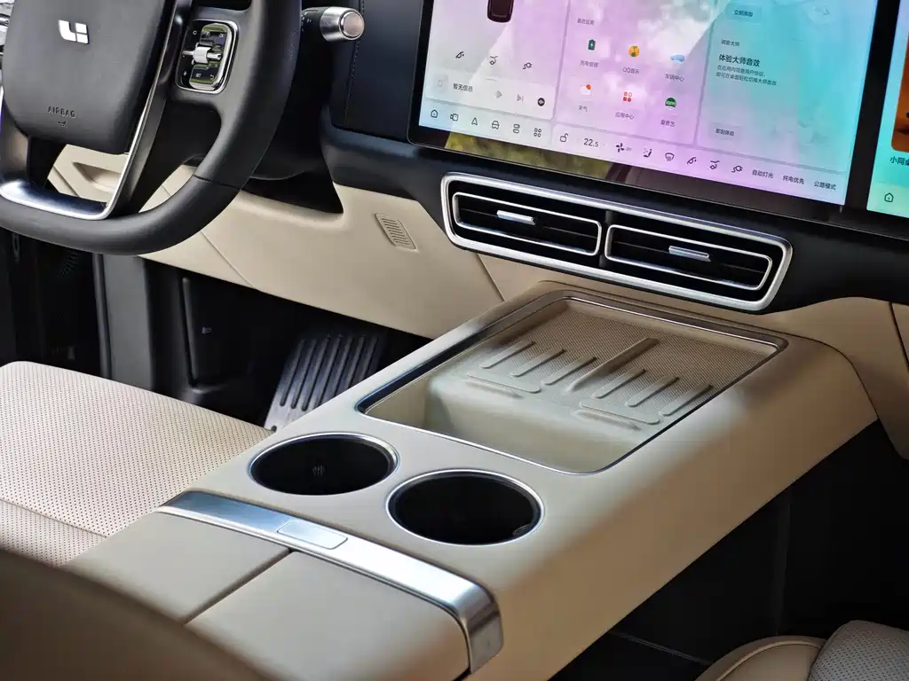Li Auto Li L8 — миниатюра 9