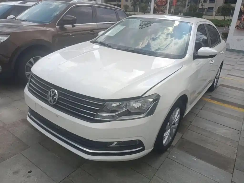 Volkswagen Lavida — миниатюра 2