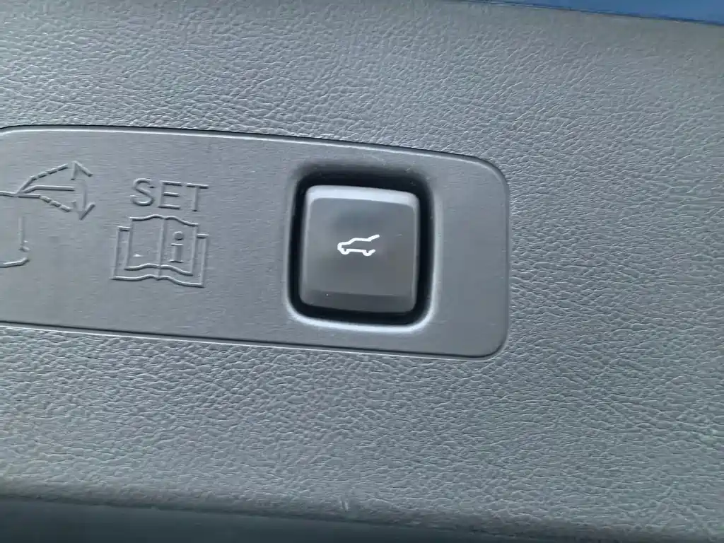 Lincoln Corsair 2.0T 4WD Premium Shine Edition, фото 16