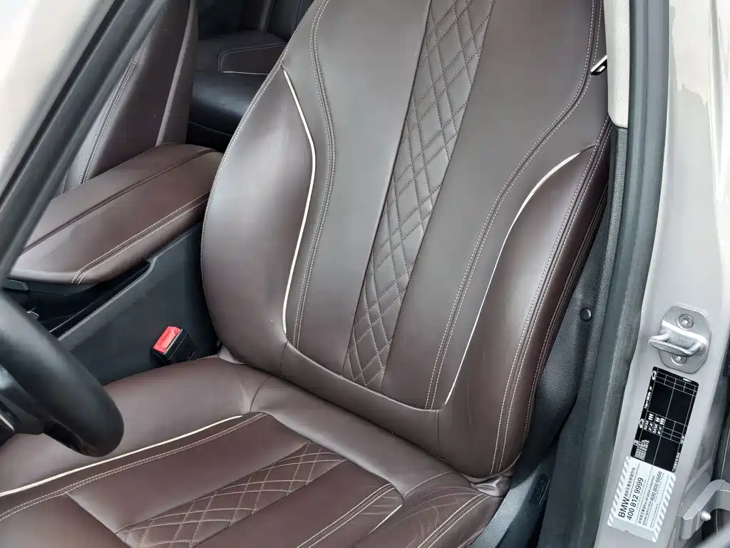 BMW 5 Series — миниатюра 14