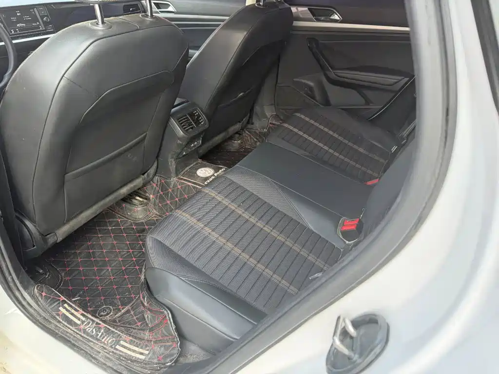 Volkswagen Lavida — миниатюра 8