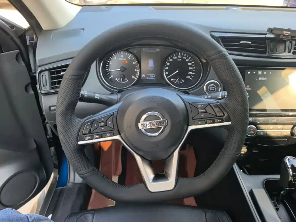 Nissan X-Trail — миниатюра 11