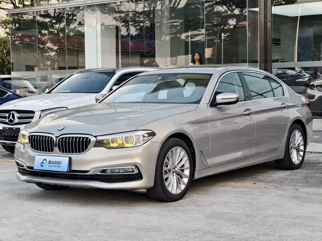 BMW 5 Series — миниатюра 2