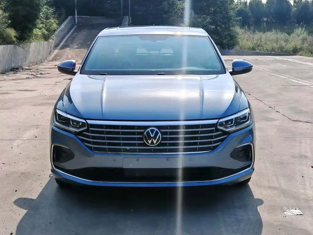 Volkswagen Lavida — миниатюра 2