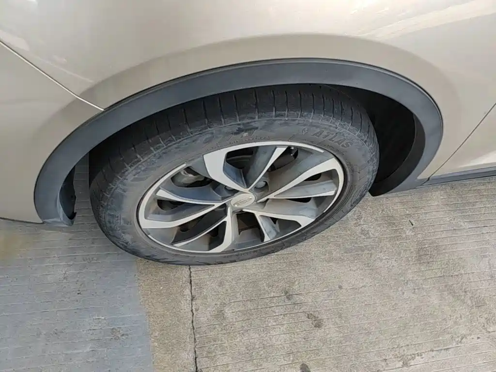 Geely Emgrand GS — миниатюра 23