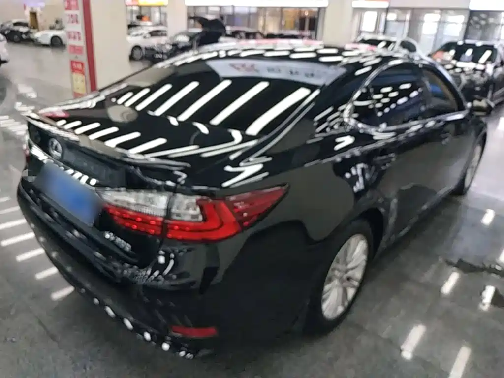 Lexus ES — миниатюра 7