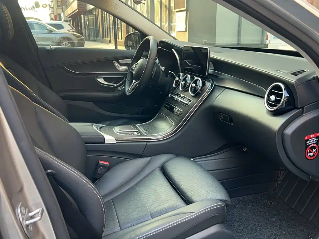 Mercedes-Benz C-Class — миниатюра 14