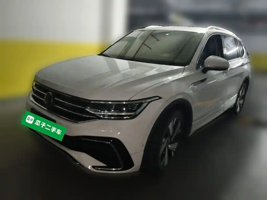 Volkswagen Tiguan L — миниатюра 2