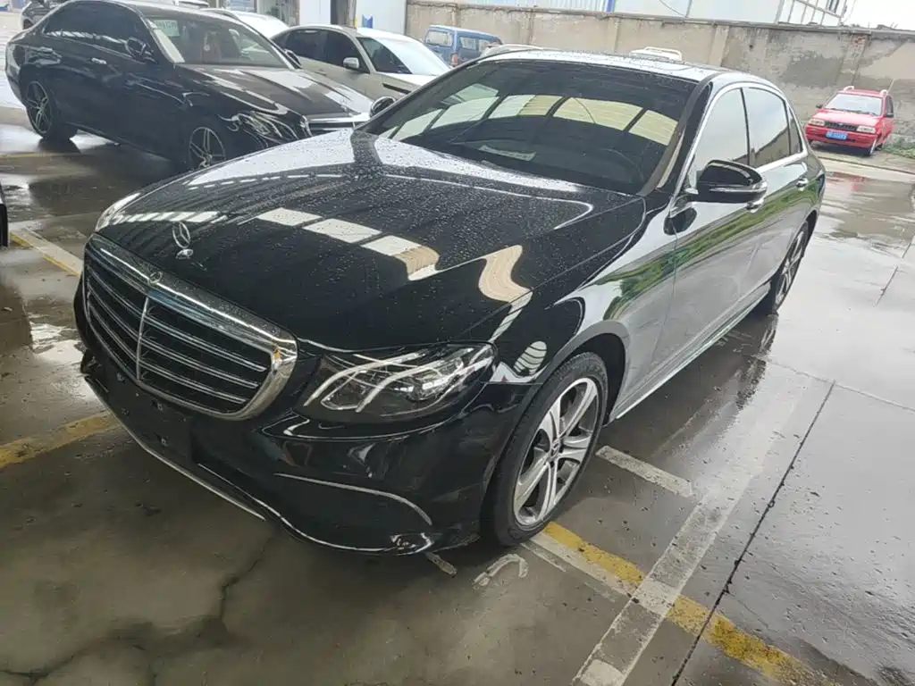 Mercedes-Benz E-Class — миниатюра 2