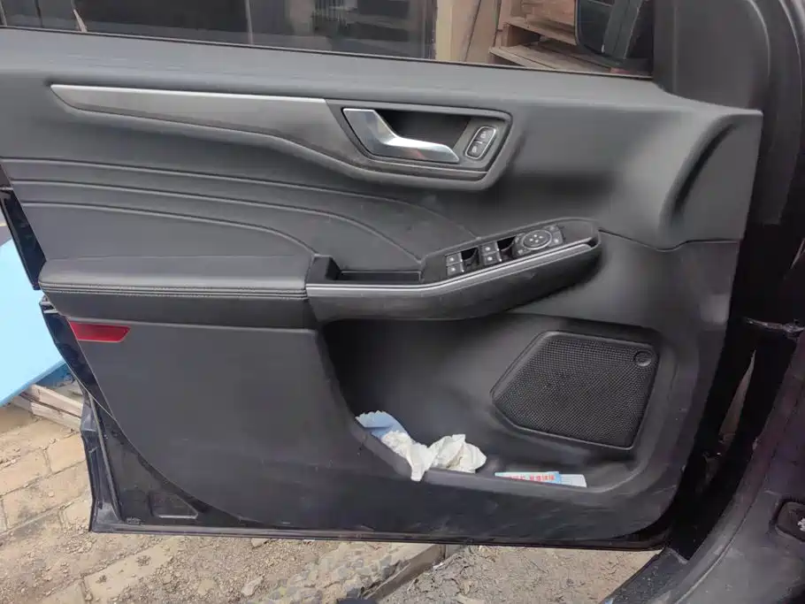 Ford Escape — миниатюра 7