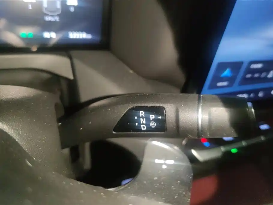 TANK TANK 300 NEW ENERGY