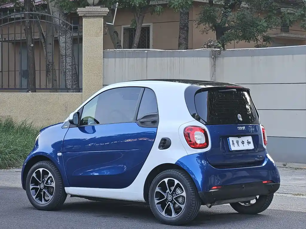 smart Smart Fortwo — миниатюра 3