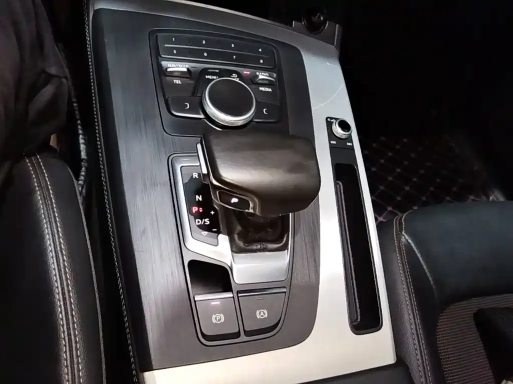 Audi Q5L — миниатюра 14