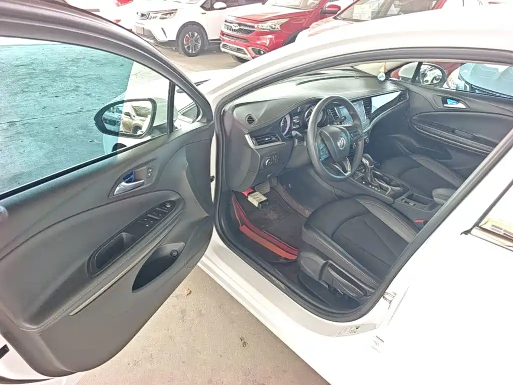 Buick Verano — миниатюра 16
